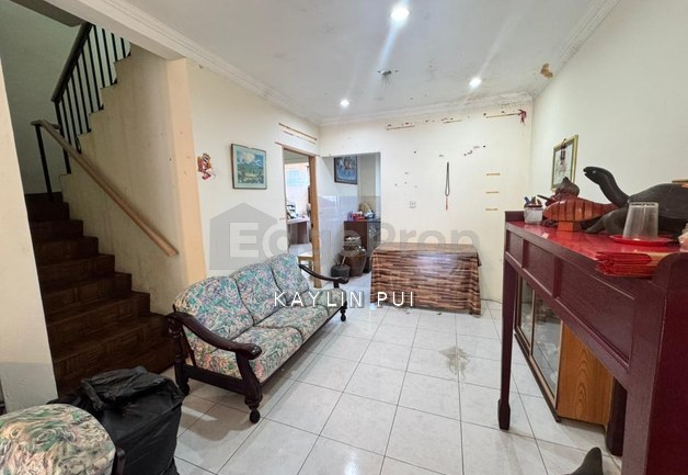 Double Storey Intermediate House 8th Mile, Taman Hillview for sale, Sarawak, Kuching
