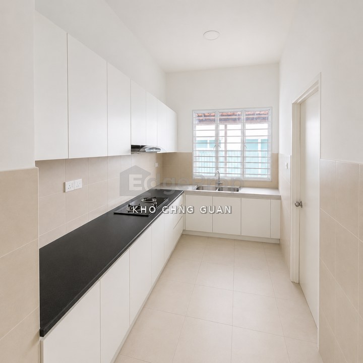 Villa Avenue Equine Park Semi D Spacious 2 Sty Partial Furnished Kitchen Cabinet For Rent, Selangor, Seri Kembangan