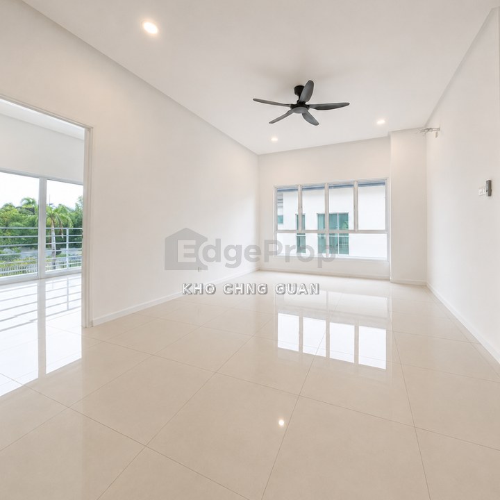 Villa Avenue Equine Park Semi D Spacious 2 Sty Partial Furnished Kitchen Cabinet For Rent, Selangor, Seri Kembangan