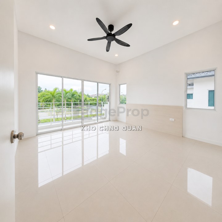 Villa Avenue Equine Park Semi D Spacious 2 Sty Partial Furnished Kitchen Cabinet For Rent, Selangor, Seri Kembangan