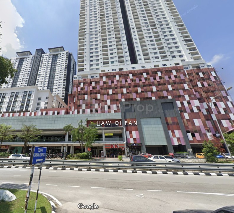 Axis Pandan