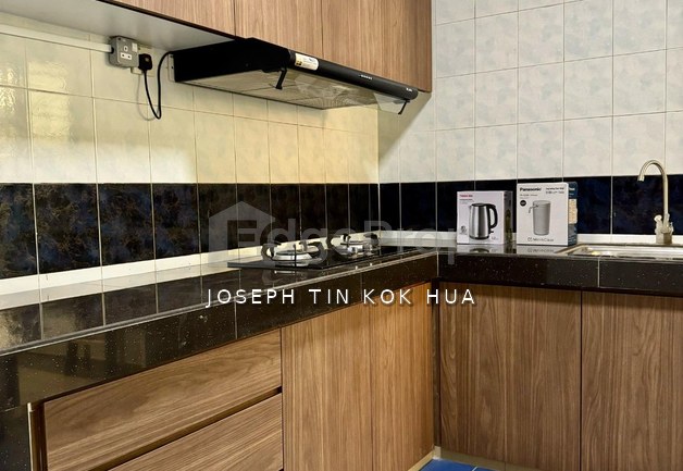 Sri Petaling Condo Endah Regal Middle Floor Facing Swimming Pool For Rent, Kuala Lumpur, Bandar Baru Sri Petaling