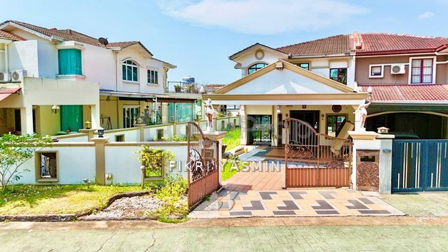 Lestari Mansion