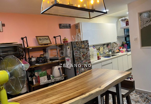 Sri Bayu Condominium USJ 11 Selangor for Sale with 2 car parks Freehold, Selangor, USJ