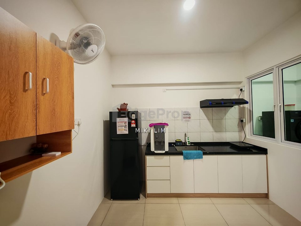 ROOM FOR RENT FEMALE ONLY FULLY FURNISHED @ BAYAN LEPAS (NEAR QUEENSBAY) PENANG, Penang, Bayan Lepas