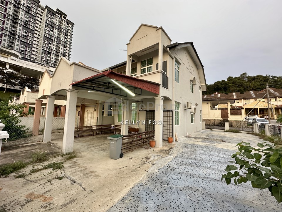 Freehold Corner house Bukit Beruang Melaka