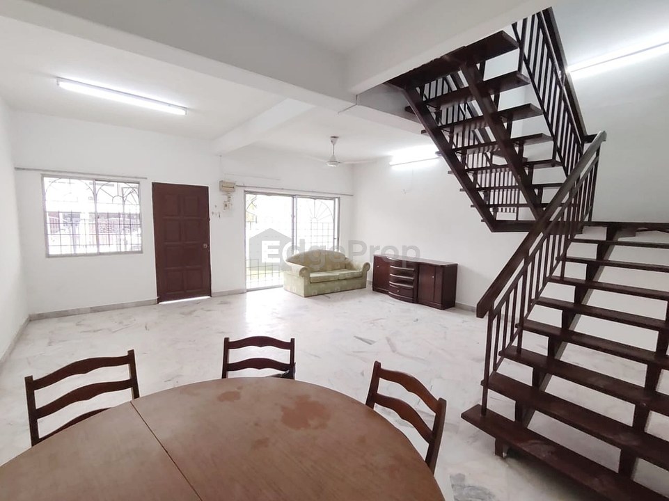 Jalan Merak, Puchong Double Storey Terrace House For Rent Jalan Merak Puchong Jaya Near LRT, Selangor, Puchong