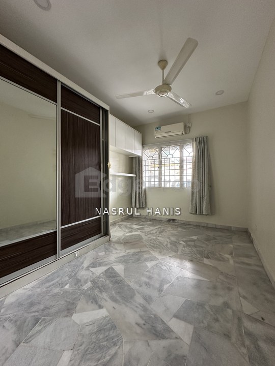 Kapar Klang Taman Sungai Kapar Indah Teres Satu Tingkat Setengah Ada Kitchen Kabinet dan Loteng, Selangor, Kapar 