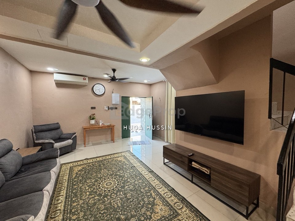 CORNER LOT | Double Storey Terrace Taman Sri Andalas, Klang Homestay With Private Pool, Selangor, Klang