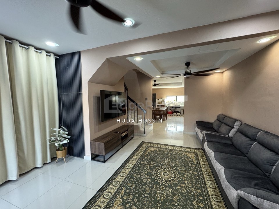 CORNER LOT | Double Storey Terrace Taman Sri Andalas, Klang Homestay With Private Pool, Selangor, Klang