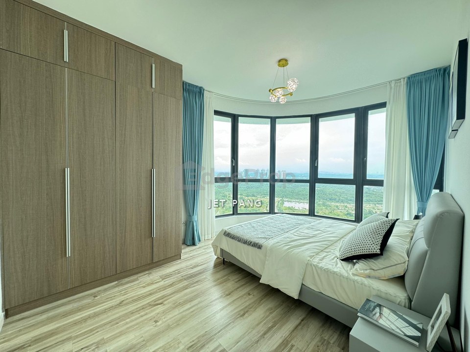 The M @ Medini Macrolink