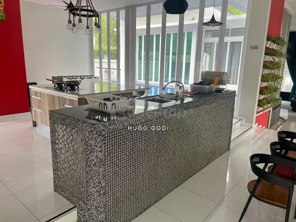 Cozy&Greenery Environment, Come with Private Pool&Garden, Short Drive to Genting Highlands, Pahang, Bentong