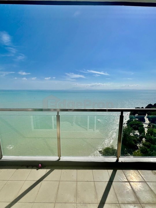 10 Island Resort 1100sf Condominium Seaview Located in Batu Ferringhi , Penang, Batu Ferringhi