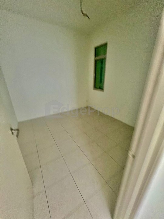 10 Island Resort 1100sf Condominium Seaview Located in Batu Ferringhi , Penang, Batu Ferringhi
