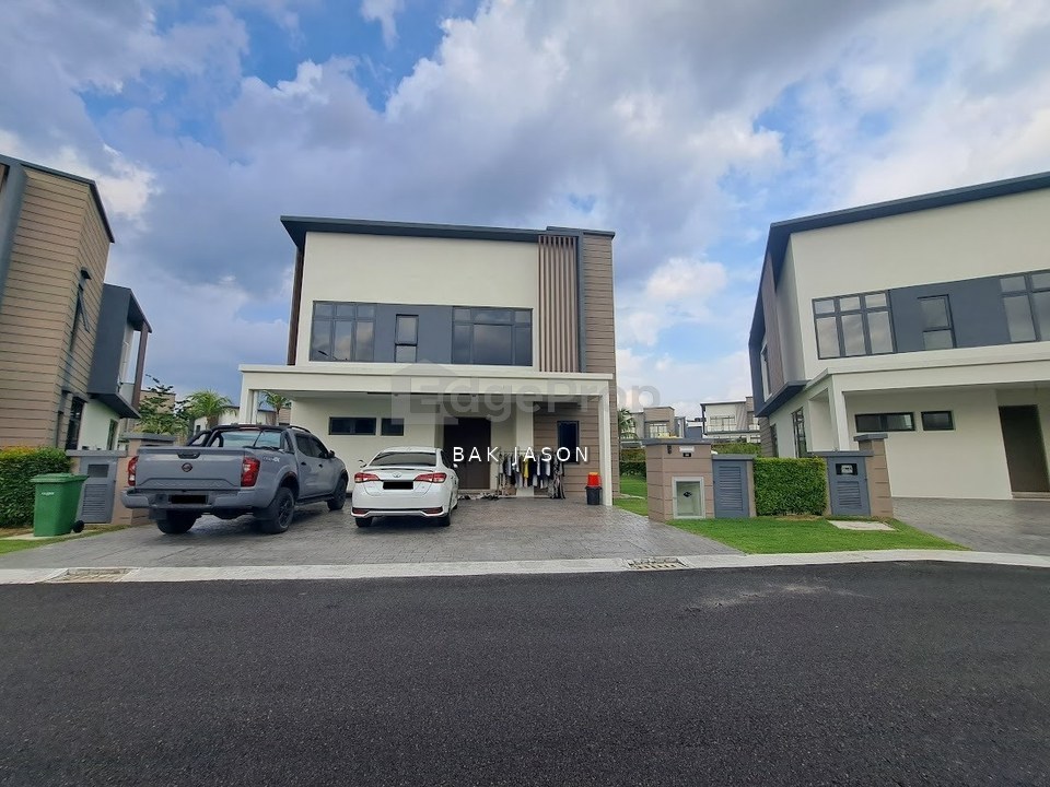 Below Bank value 1mil ❤️ Emerald garden, diamond city, bungalow semenyih, Selangor, Semenyih