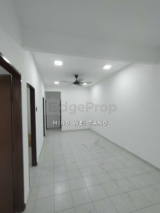 Jln Scientax Jaya, Tmn Scientax Senai Town House Upper Floor For Sale, Johor, Senai
