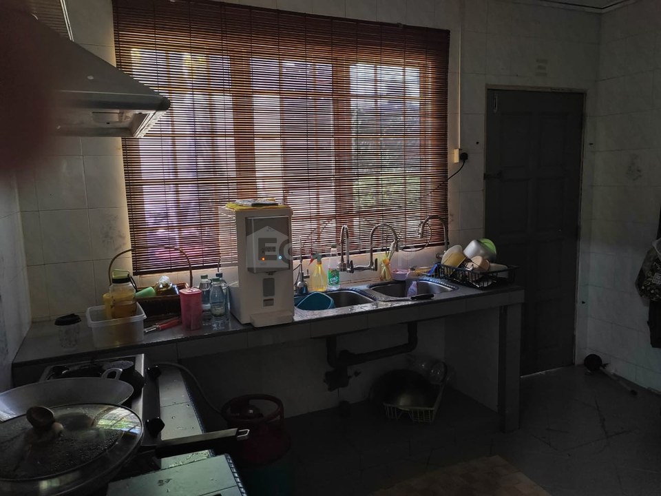 A nice well maintained double storey house in USJ20 , Selangor, USJ