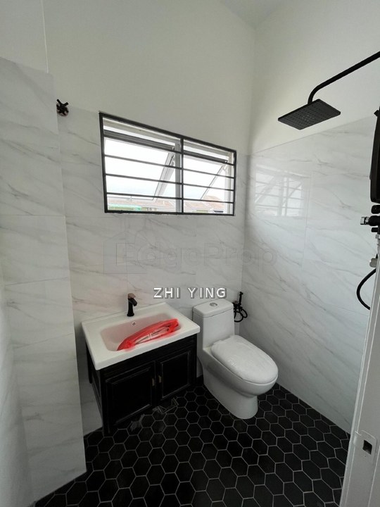 Taman Tasik Puchong Non Bumi Renovated Kitchen Cabinet Well Maintained For Sale, Selangor, Puchong