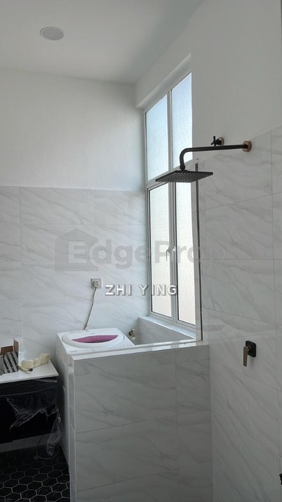 Taman Tasik Puchong Non Bumi Renovated Kitchen Cabinet Well Maintained For Sale, Selangor, Puchong