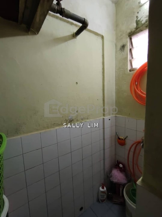 Taman Rinting Jalan Balau Low Cost Flat Level 2 Unit For Sale, Johor, Masai