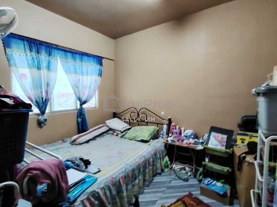 Taman Rinting Jalan Balau Low Cost Flat Level 2 Unit For Sale, Johor, Masai