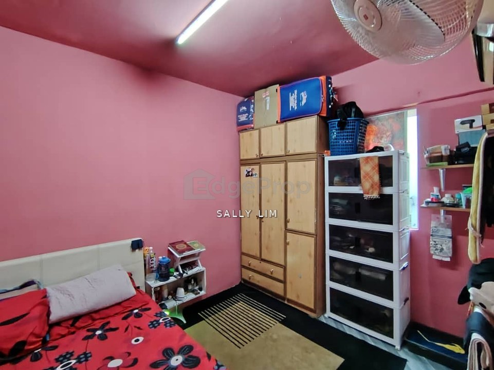 Taman Rinting Jalan Balau Low Cost Flat Level 2 Unit For Sale, Johor, Masai