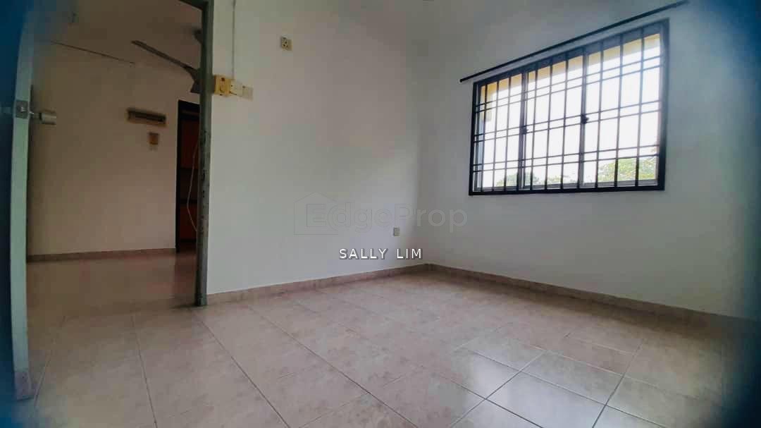 Taman Rinting Masai Low Cost Flat Corner Unit For Sale, Johor, Masai
