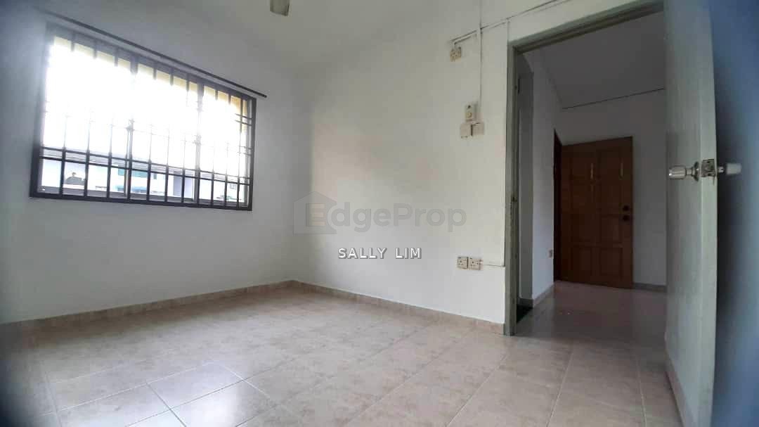 Taman Rinting Masai Low Cost Flat Corner Unit For Sale, Johor, Masai