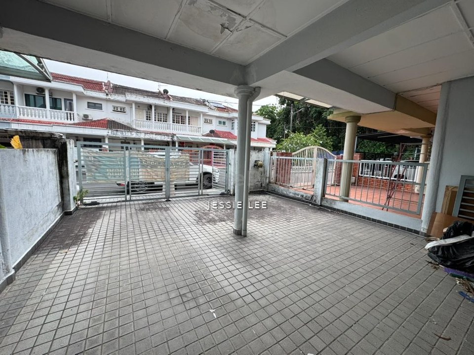 SL7, Bandar Sungai Long
