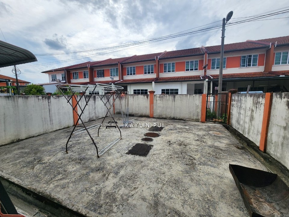 Double Storey Terrace Intermediate at Merdang Gayam, Samarahan for sale, Sarawak, Kota Samarahan