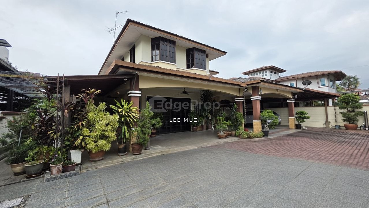 TAMAN GOLF NEAR TIGER LANE IPOH TOWN AMPANG DOUBLE STOREY BUNGALOW FOR SALE, Perak, Ipoh