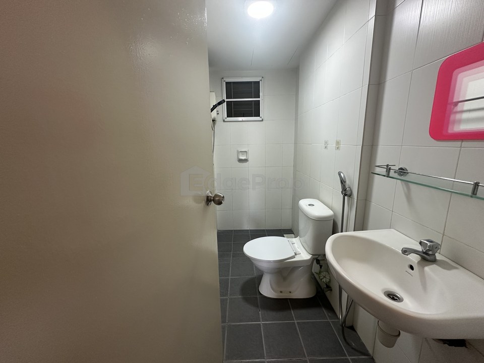 Cheap Renovated and nice unit, Kuala Lumpur, Sungai Besi
