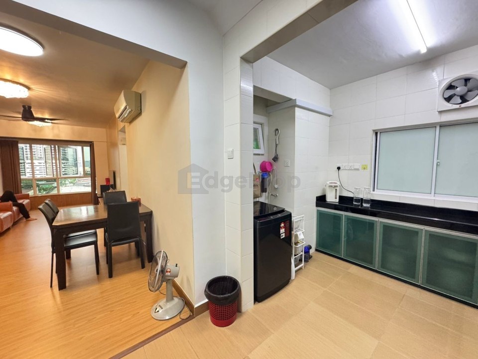 First Residence Condo - Full Reno - 930sf - 3R2B1P - Kepong KL, Kuala Lumpur, Kepong