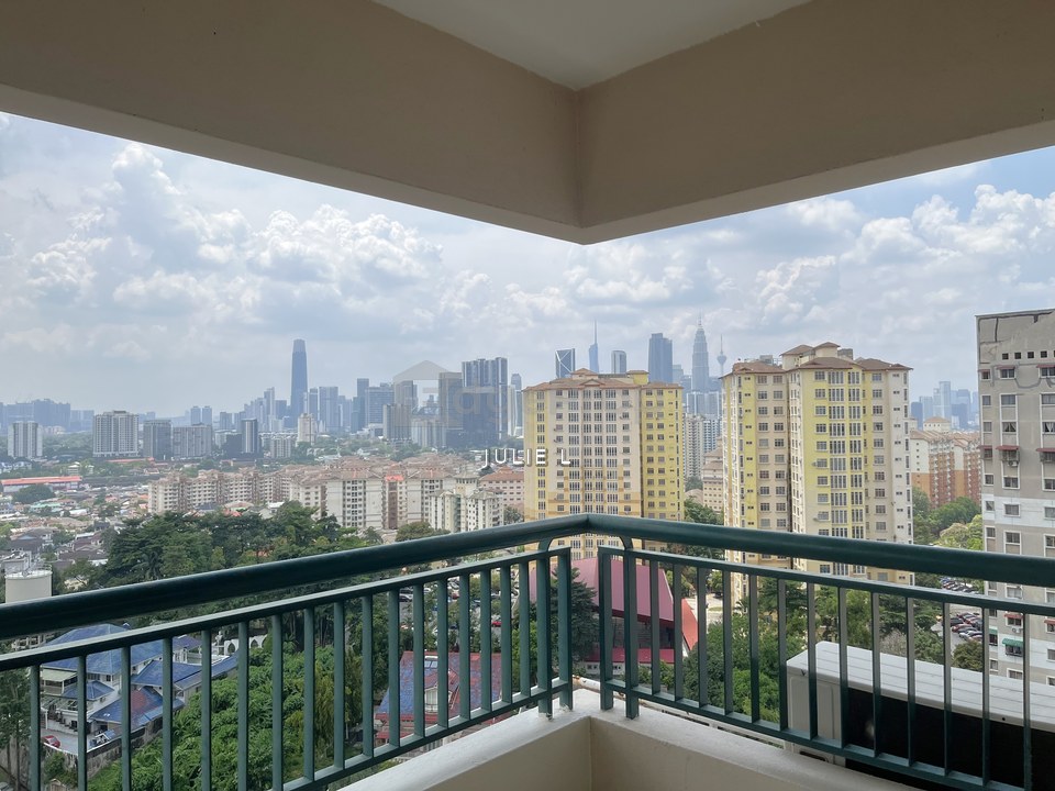 Seri Maya Condominium HIgh Floor, Corner Unit 1,786 sqft with KL Skyscrapper Views, Kuala Lumpur, Taman Setiawangsa