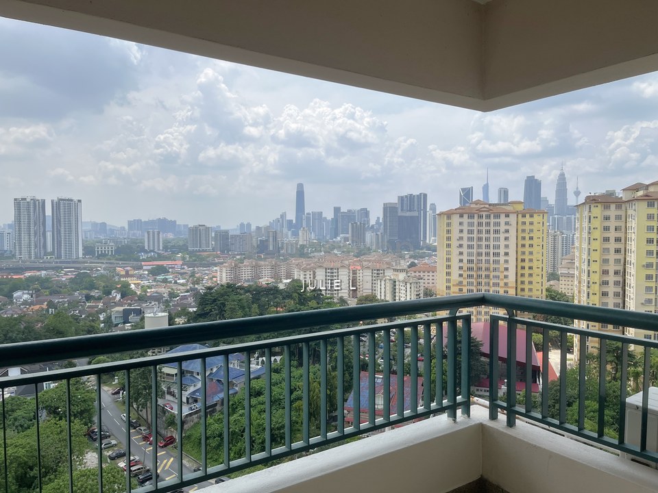 Seri Maya Condominium HIgh Floor, Corner Unit 1,786 sqft with KL Skyscrapper Views, Kuala Lumpur, Taman Setiawangsa