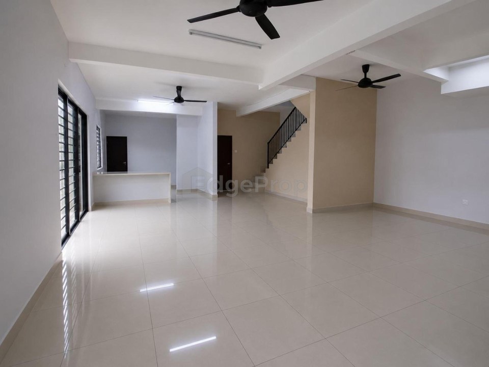 Aman Putri, Double Storey Terrace Superlink End Lot, Shah Alam, Selangor, Sungai Buloh