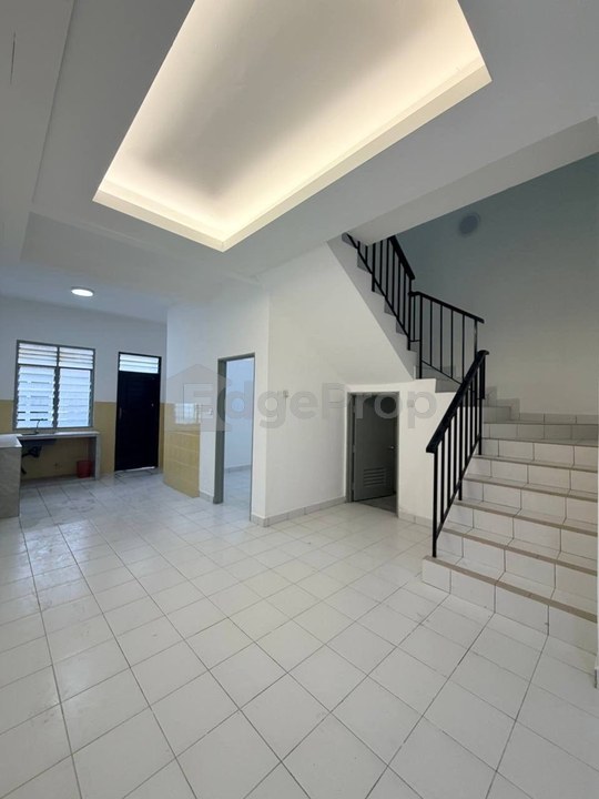 Tebrau Double Storey Endlot, Johor, Johor Bahru