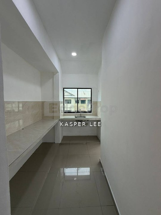 Taman Pontian Utama Flat For Sale Fully Renovated Level 4 Unit, Johor, Pontian