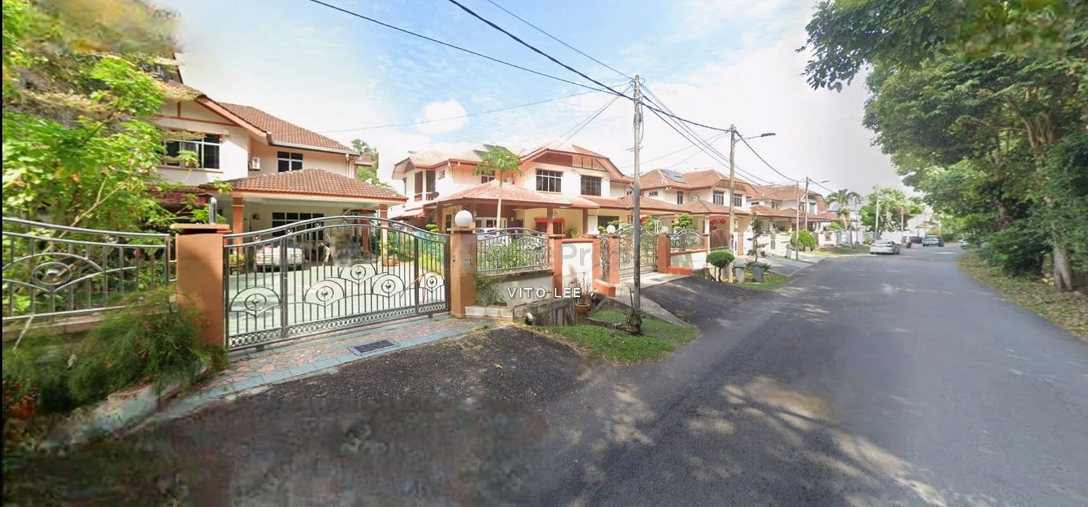 Below Market Price, Freehold Double-Storey Semi-Detached House!