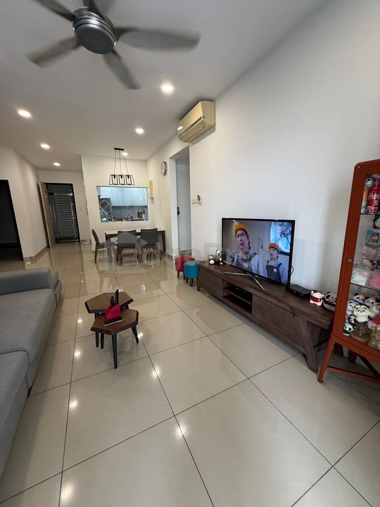 Seasons Luxury Apartments @ Amara Larkin