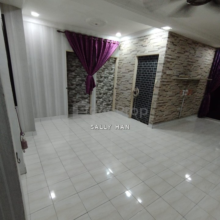 Strategic Location,Nearby all Amenities,Newly painted & Refurbished,Near Komuter PJS 2 and Free Bus to PJ state,Petaling Jaya,Selangor, Selangor, Petaling Jaya
