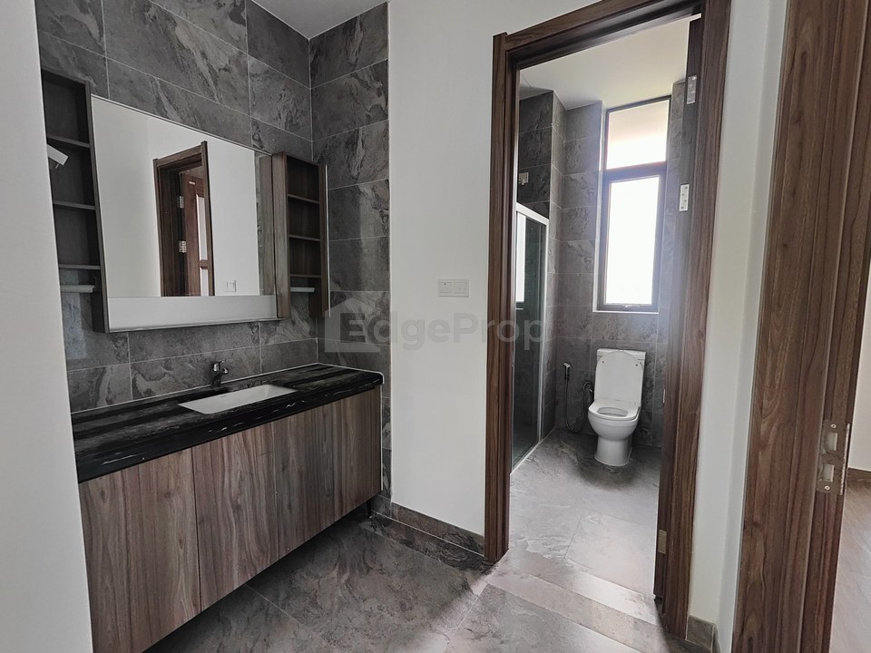Exclusive Forest City Golf Villa , Freehold 3-Storey Semi-D, Johor, Gelang Patah