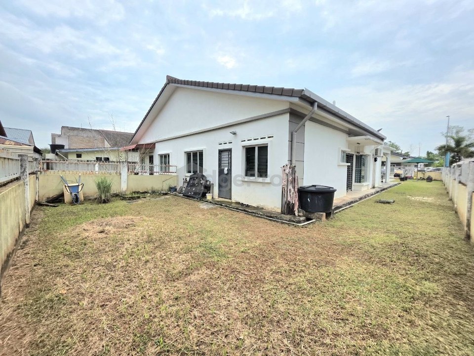 TANAH LUAS- SEMI D TAMAN BENTARA JLN MERBUK BATU 9, Selangor, Telok Panglima Garang