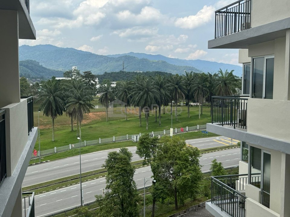 Univillage condominium near Nottingham university semenyaih ( walking distance), Selangor, Semenyih