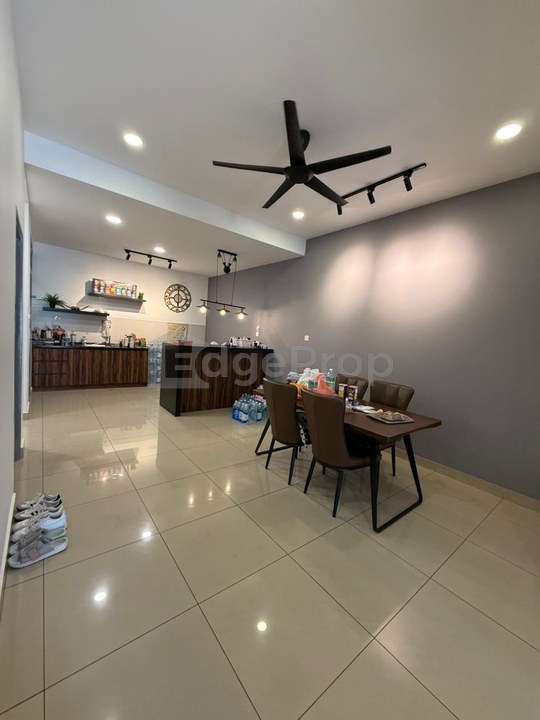For Sale/ Adda Height@ Maple Red, 5/ 2 Storey Cluster/ renovated/ unblock view , Johor, Johor Bahru