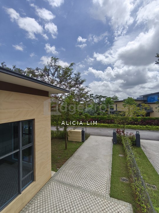 Golf Villa 2 Storey Cluster House For Sale, Johor, Gelang Patah