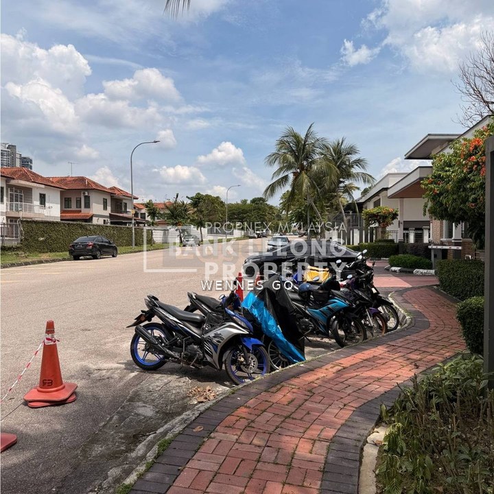 Molek Pine 2 Super CHEAP And Below Market Value Unit Auction , Johor, Johor Bahru