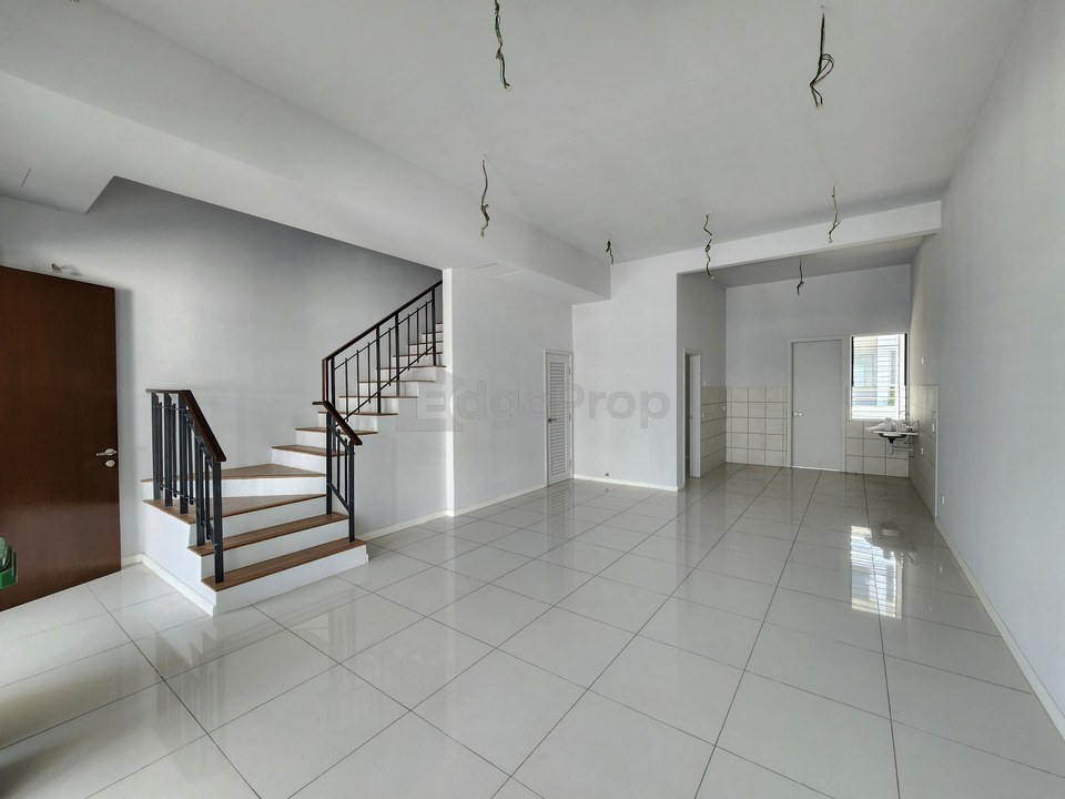 Below Market New house 2 storey Tamansari Dahlia Rawang For Sale