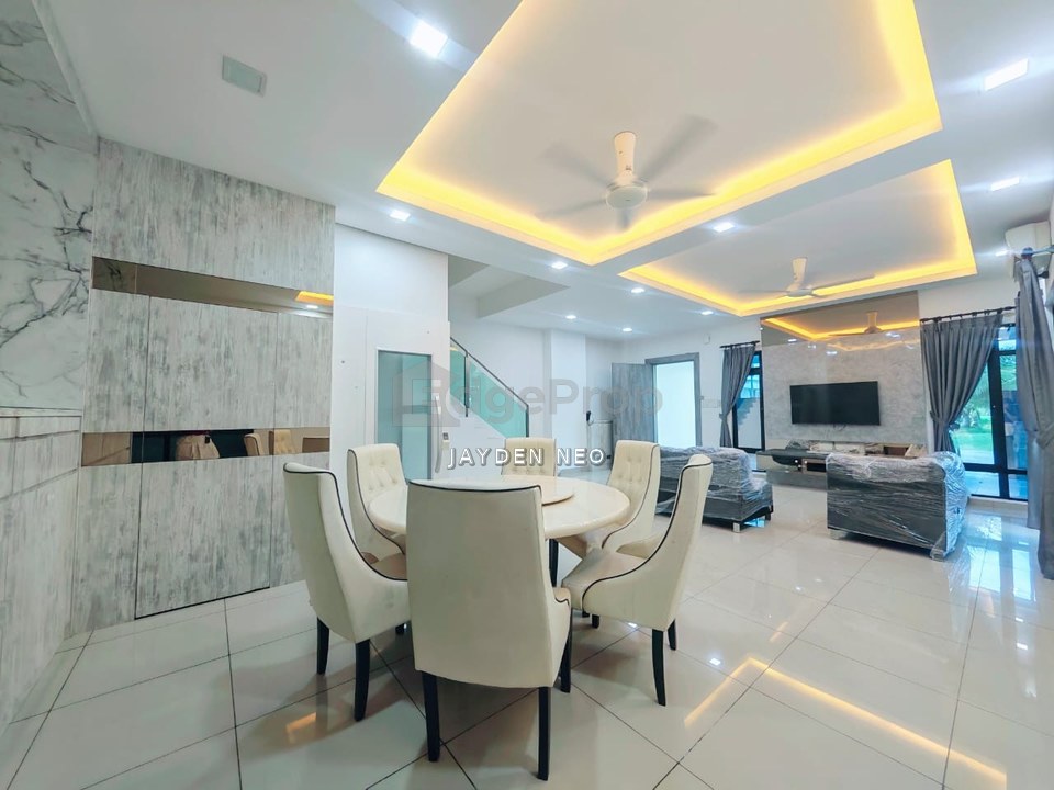 Opal @ Mutiara Mas