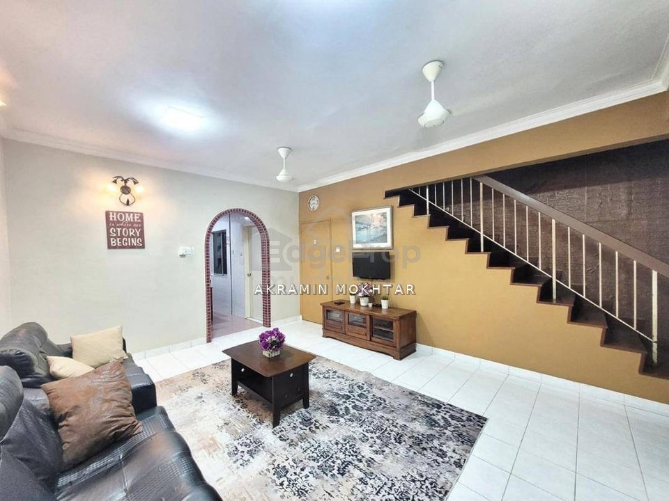 Fully Furnished Double Storey Taman Puchong Utama, Selangor, Puchong